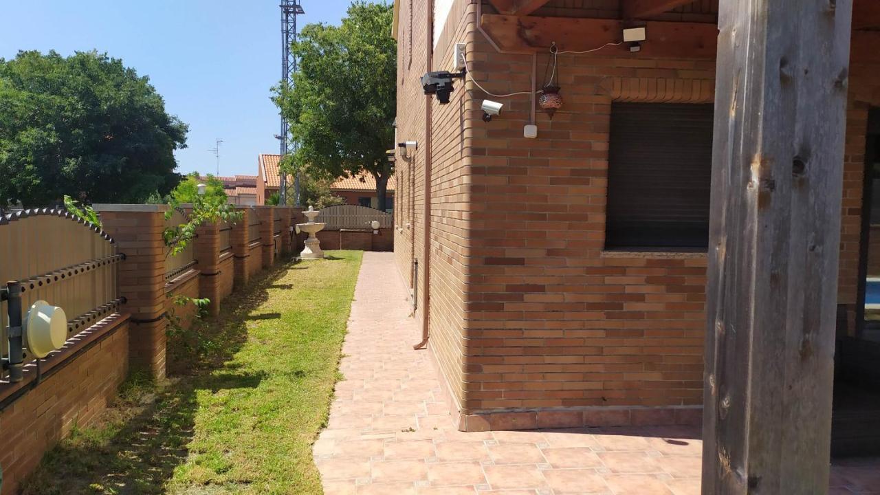 Five-Bedroom House,1070783272:JPEG
