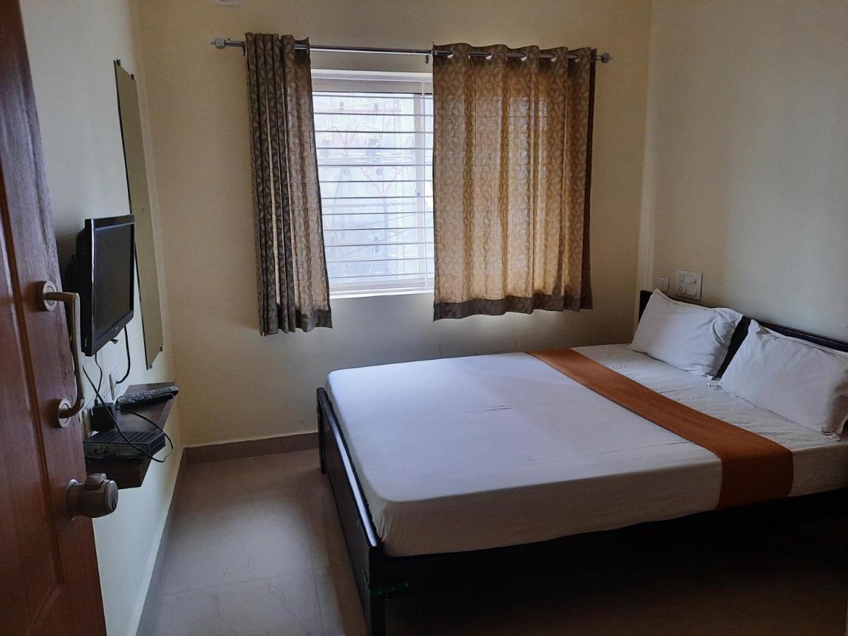 Budget Double Room,1125352926:JPEG