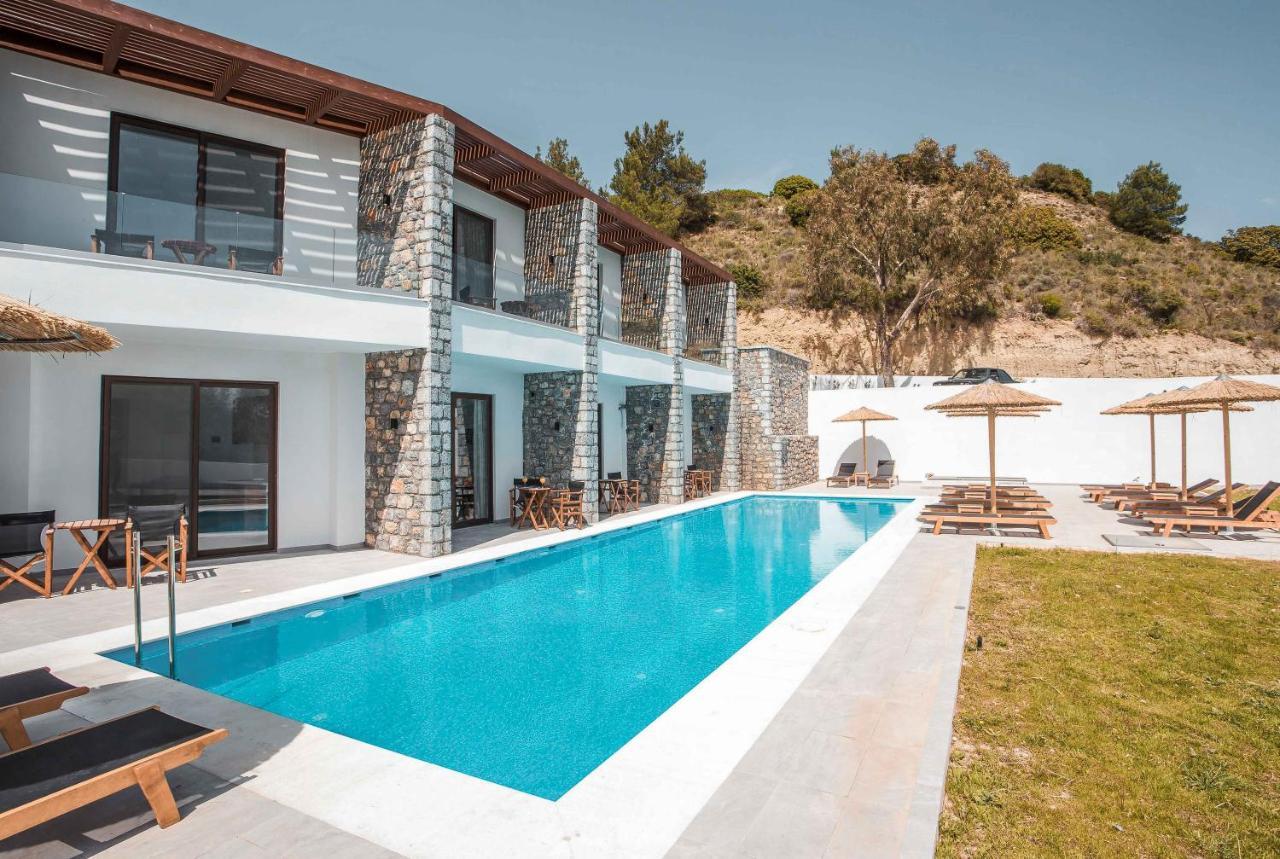 Luxury Suite shared pool