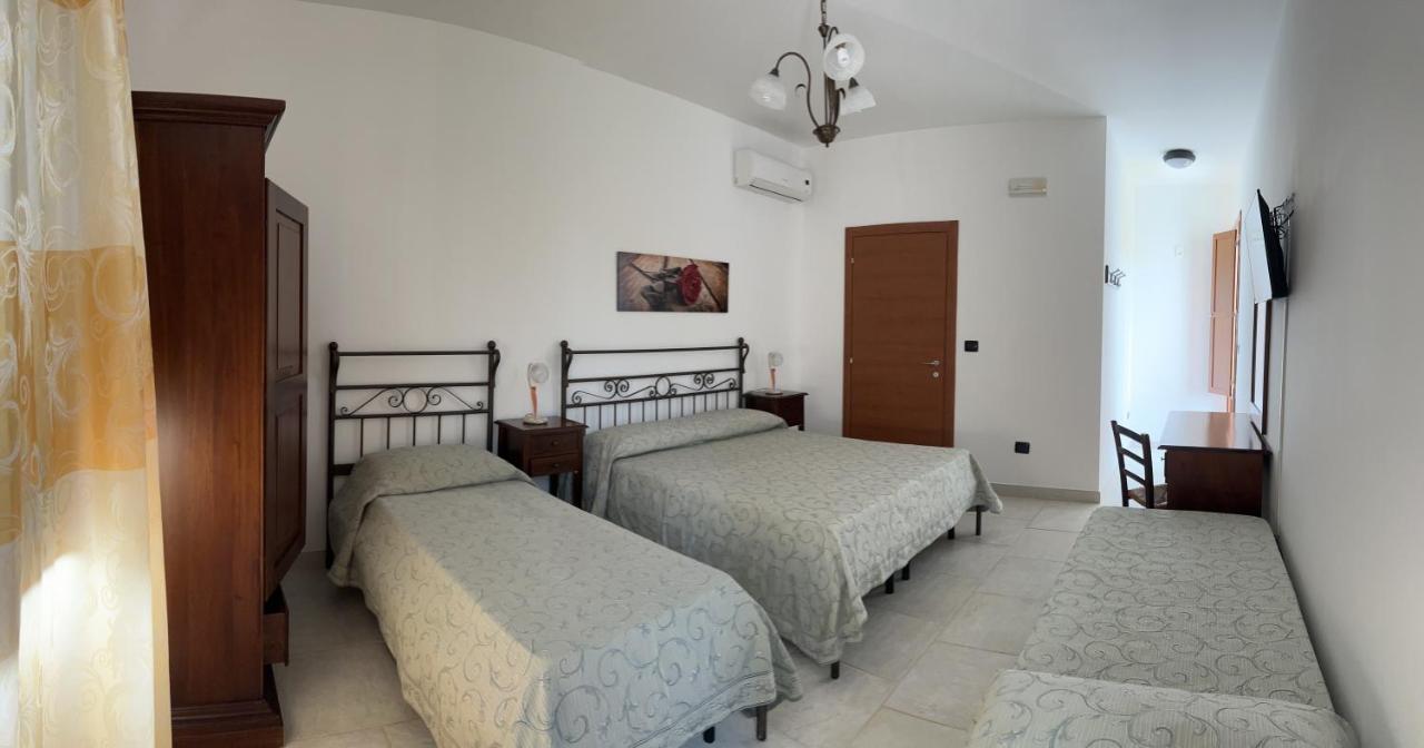 Standard Quadruple Room,1408615421:JPEG