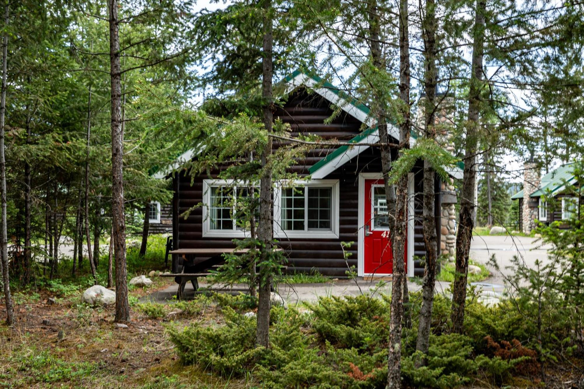 King Cabin,1519926481:JPEG