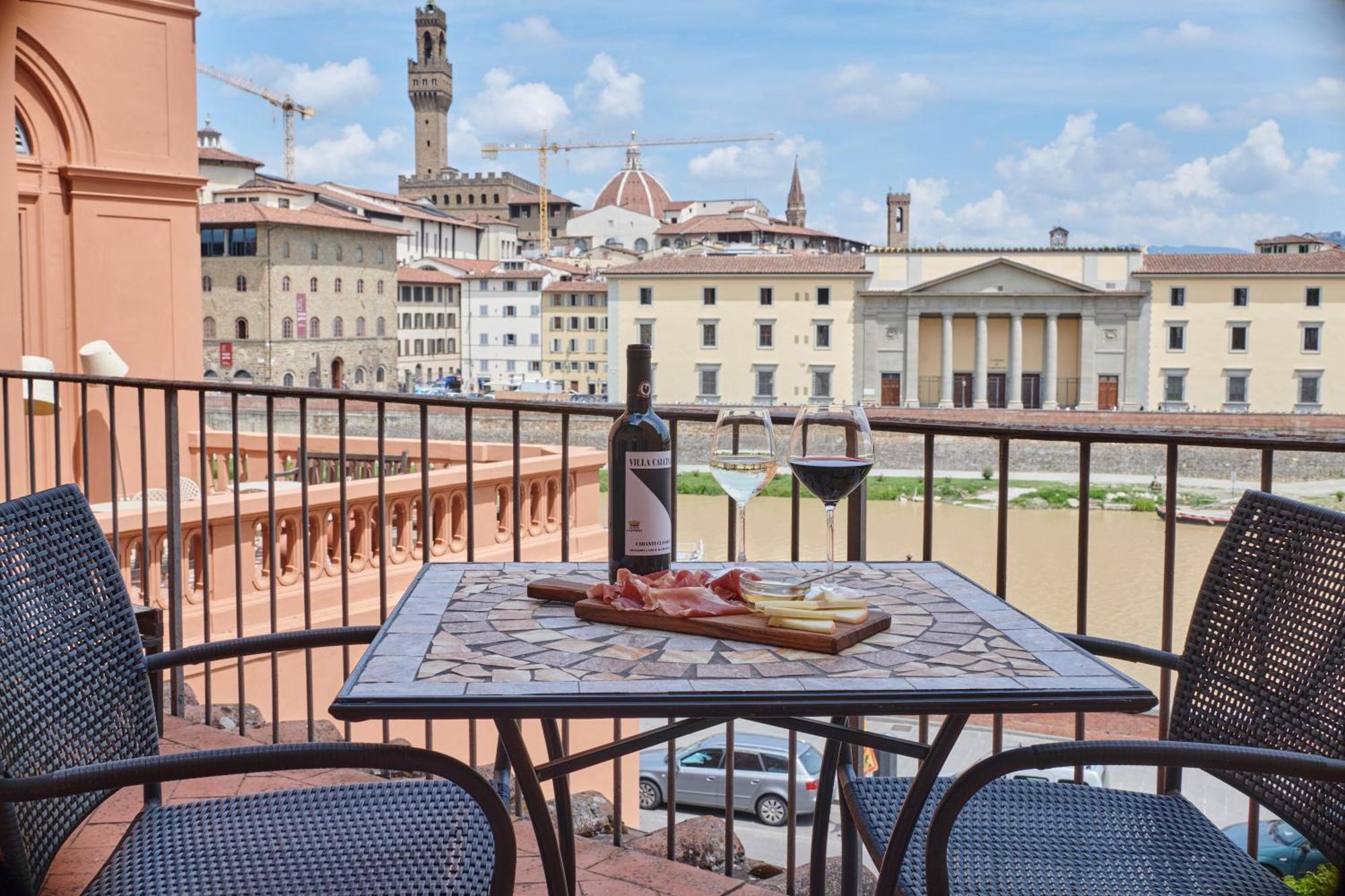 Large One-Bedroom Apartment Terrace