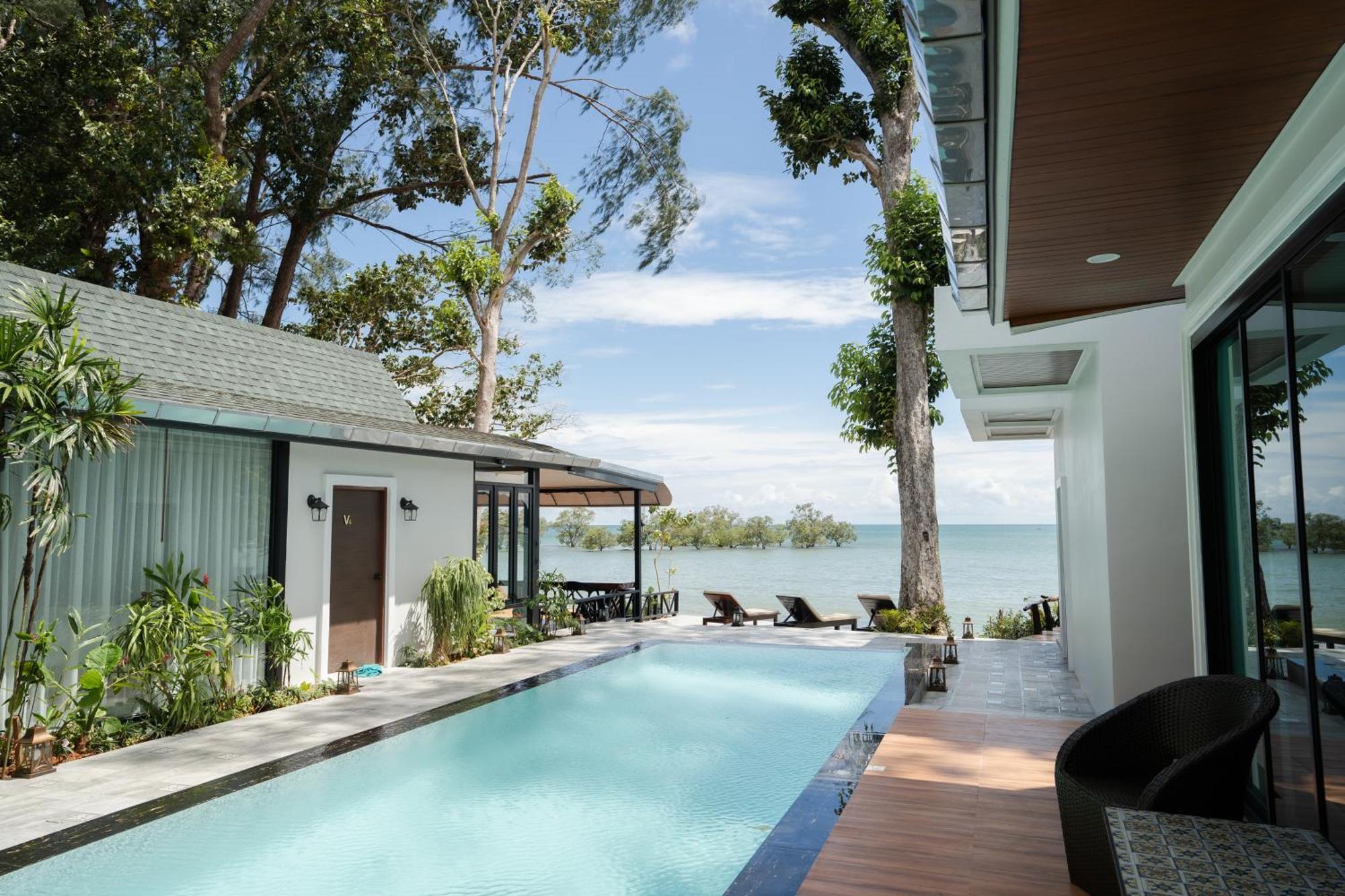 Villa Beach Front