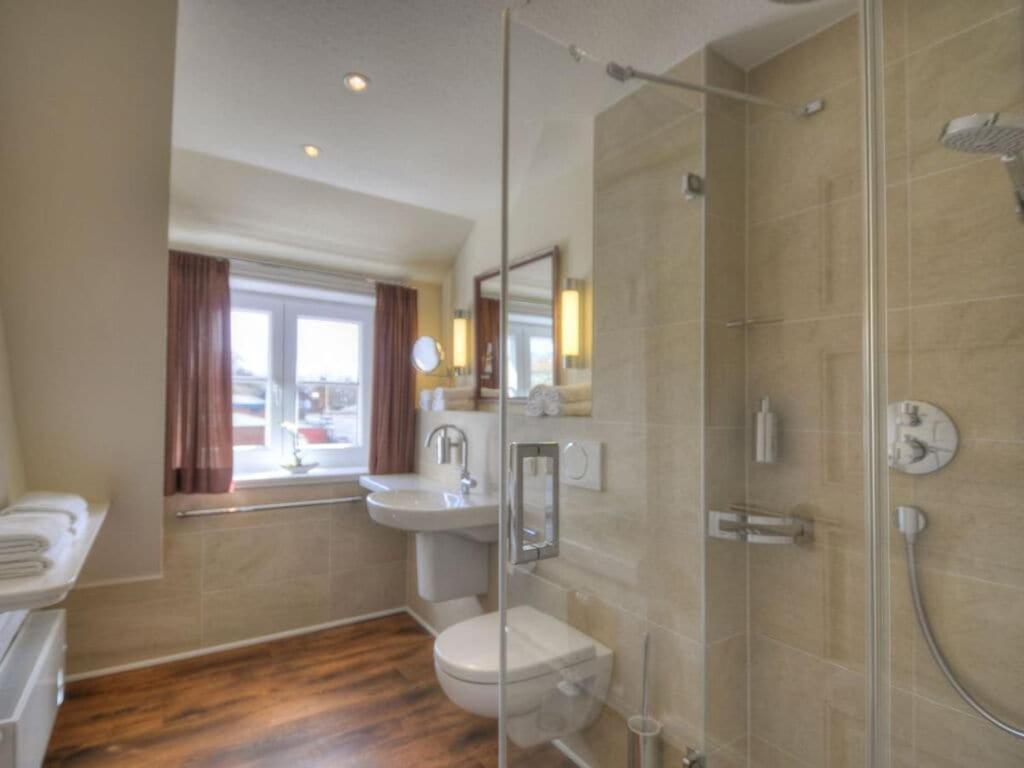 One-Bedroom Holiday Home