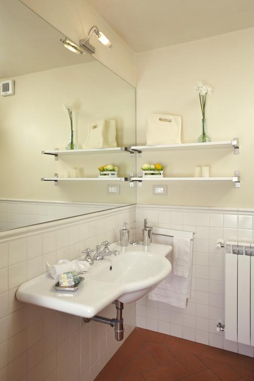 Large One-Bedroom Apartment Terrace