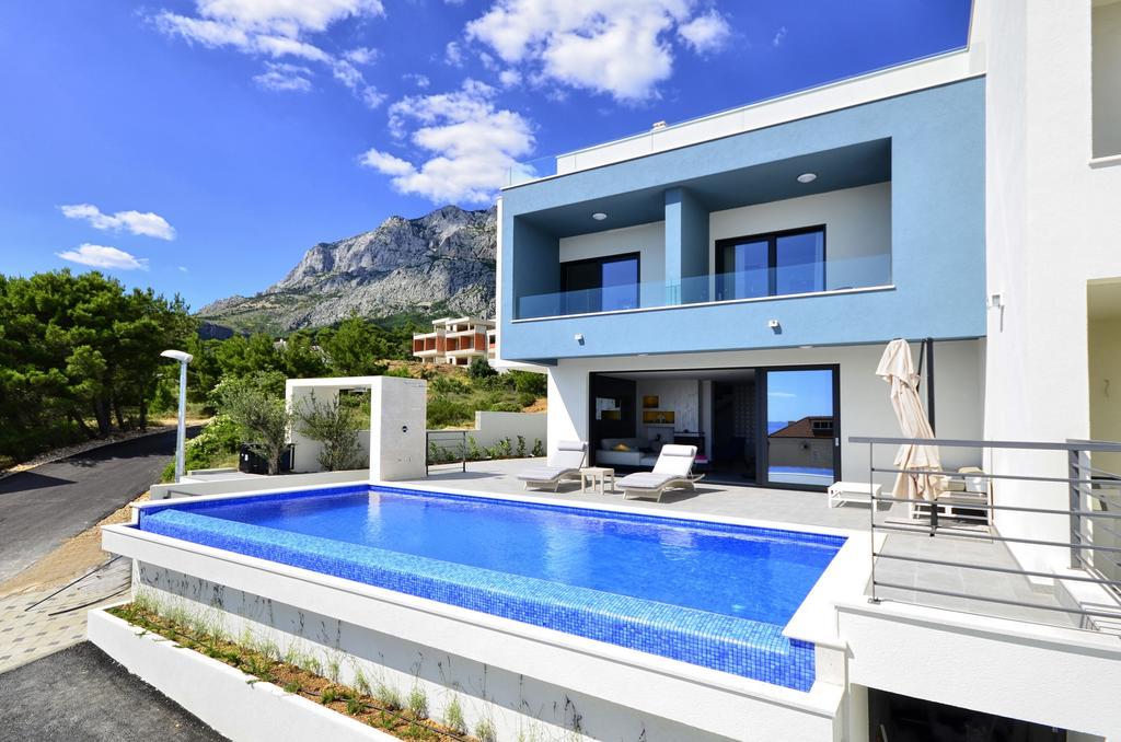Four-Bedroom Villa Private Pool
