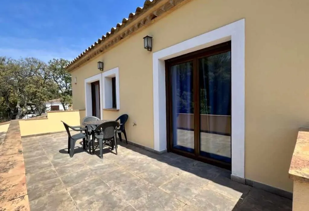 Casa Judibar con zona de barbacoa y piscina-1