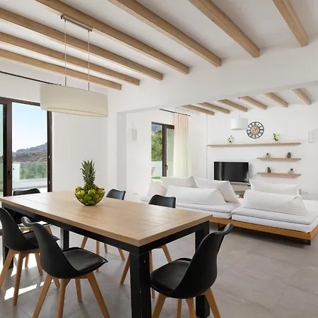 Terra Pietra Luxury Villas & Suites-3