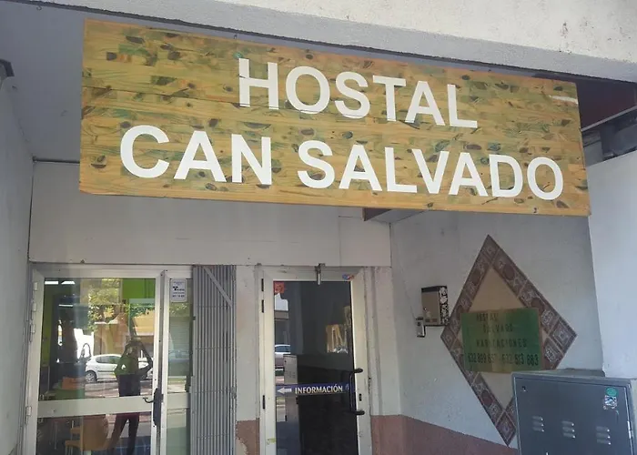 Hotel cerca del colegio: Hostal Can Salvado