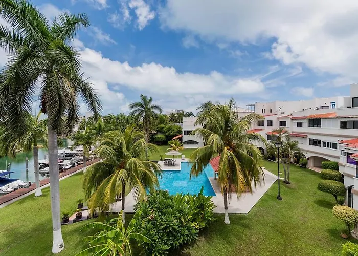 Alquiler de vacaciones: CASA REAL- Increíble villa sobre la laguna by CASA PARAISO