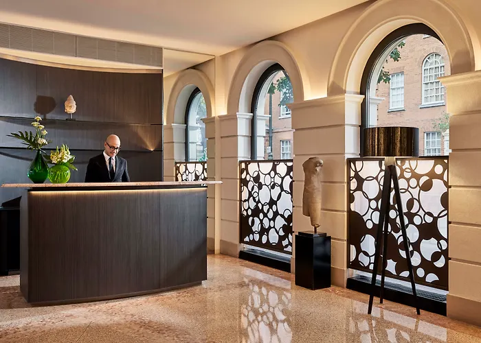 5 star hotels Como The Halkin