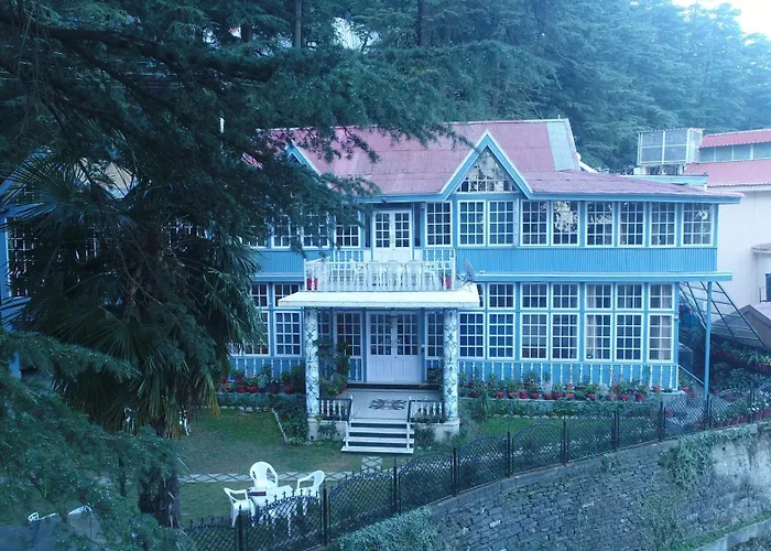 Hotel: The Edgeworth