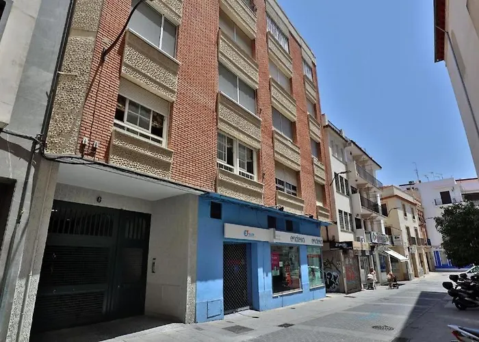 Hotel cerca del colegio: Elysium Homes
