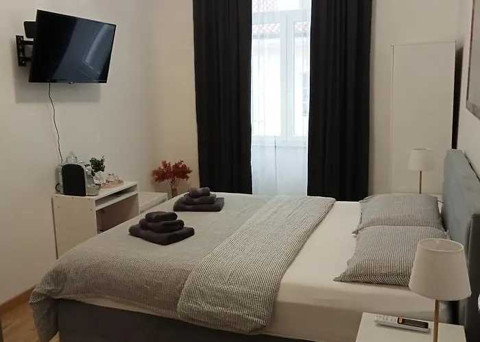  Fenix Rooms