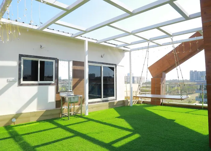 Kid friendly hotel Balcony Suites I Gachibowli