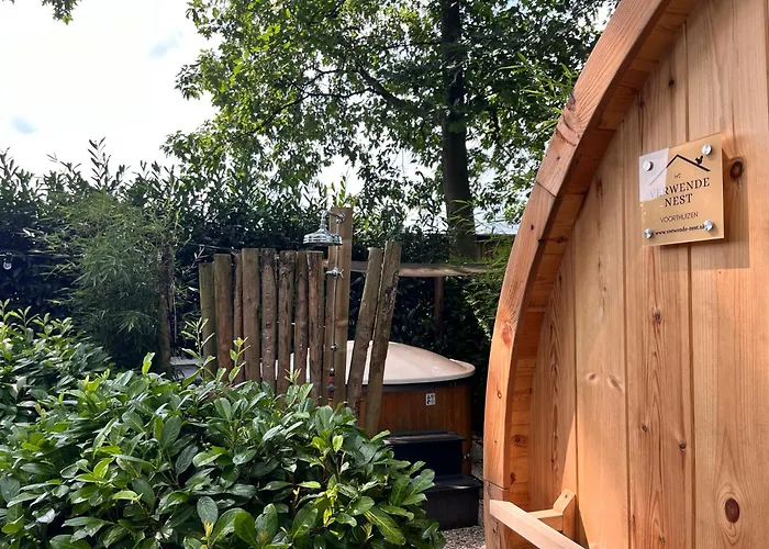 Hotel met zwembad: Boslodge Het Verwende Nest met privé Hottub