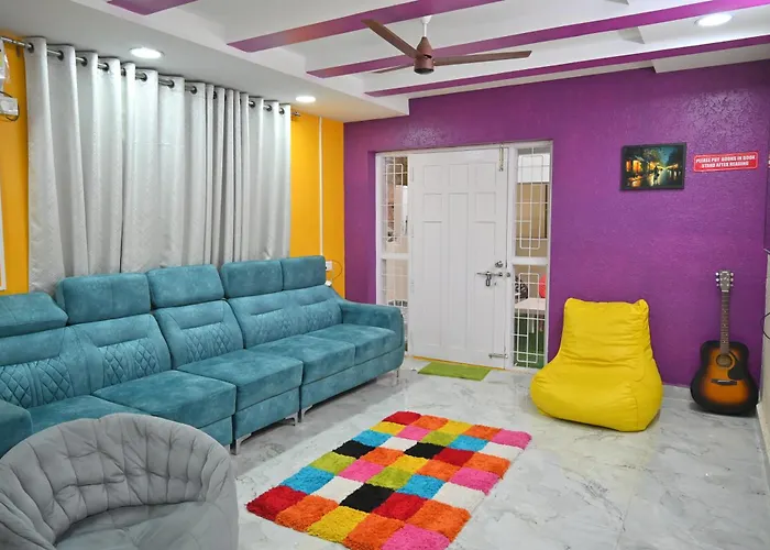 Hotels with tennis Hyderabad Wanderers Cave