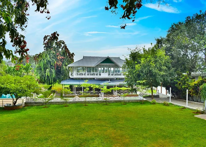 Luxury hotel only: Mgm Whispering Wind'S Yelagiri