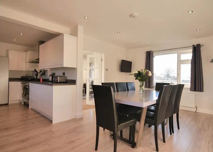 Private Villa: Villa Farm York