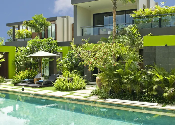 Airport Hotel: Cicada Luxury Townhouses