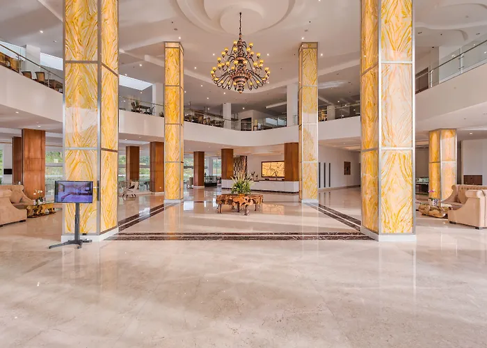 Jacuzzi hotel: Le Eminence Puncak Hotel Convention & Resort
