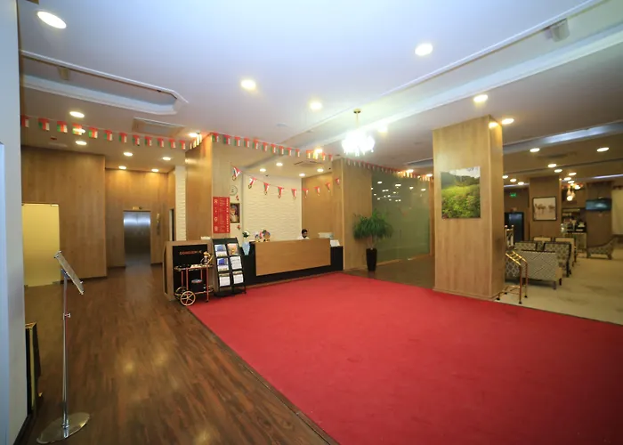 Central hotel: Al Dyafa Hotel Suites