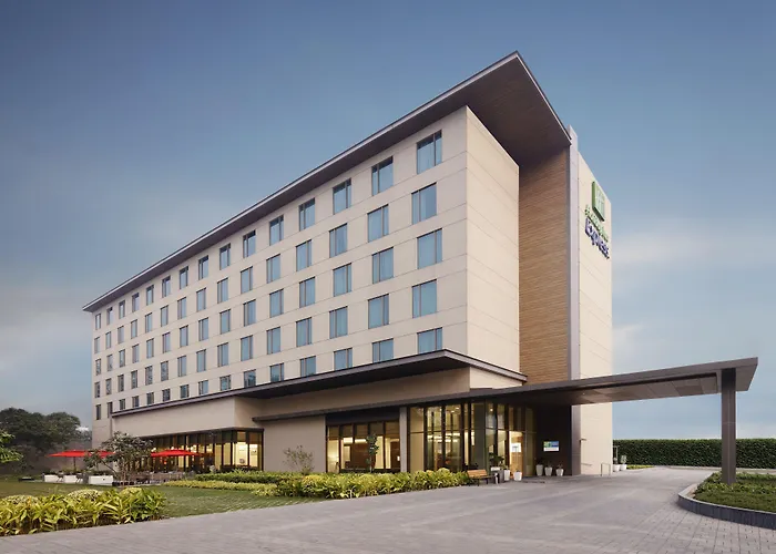 Hotels with tennis Holiday Inn Express Kolkata Airport By Ihg