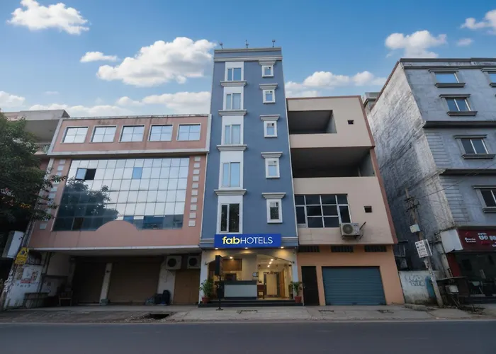 Hotel: Fabhotel Spring - Nr Golden Temple