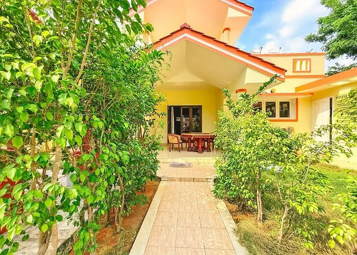 Royal Holiday Homes 4Bhk Premium Luxury Beach Villa, Uthandi