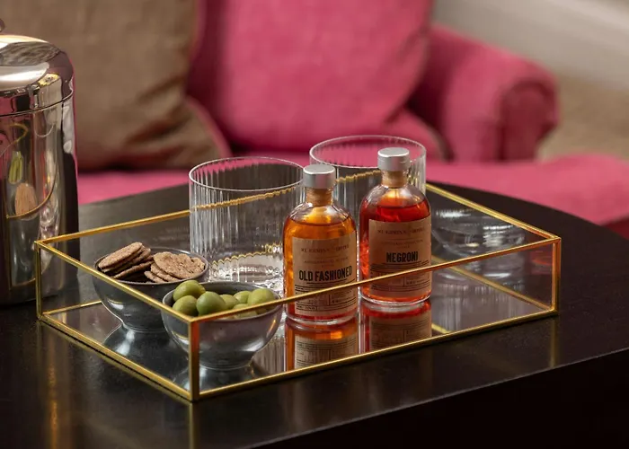 Family Hotel: St. Ermin'S Hotel, Autograph Collection