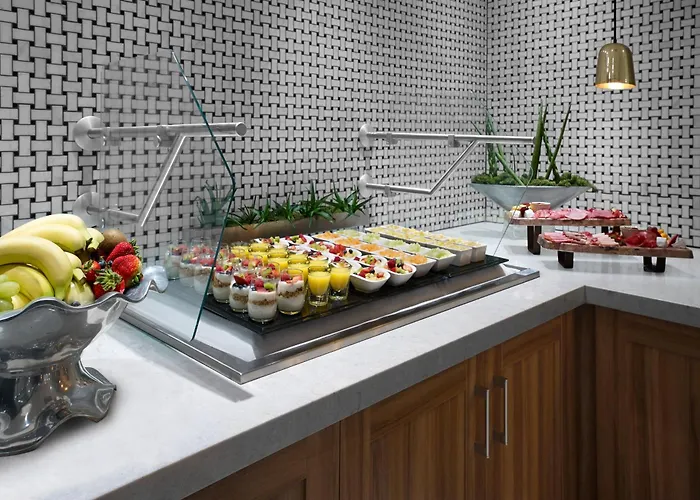 3 star hotel: Hilton Garden Inn Toronto Airport