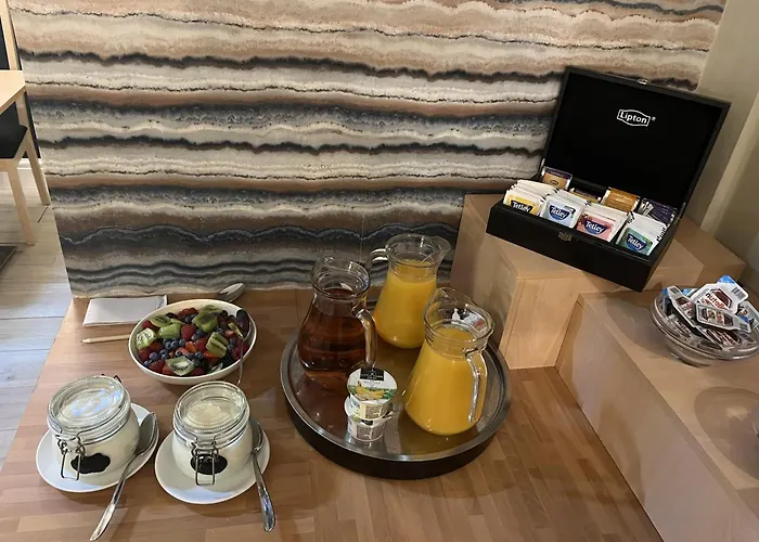 In Luxury hotels Norwood