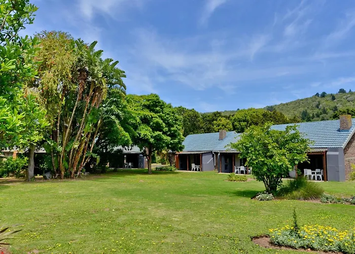 Hotels with pool Baywater Village