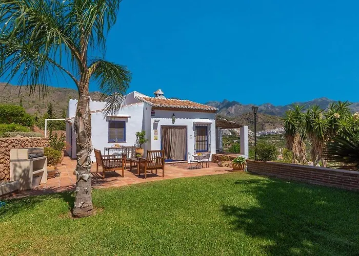 Cortijo La Vina Frigiliana by Ruralidays