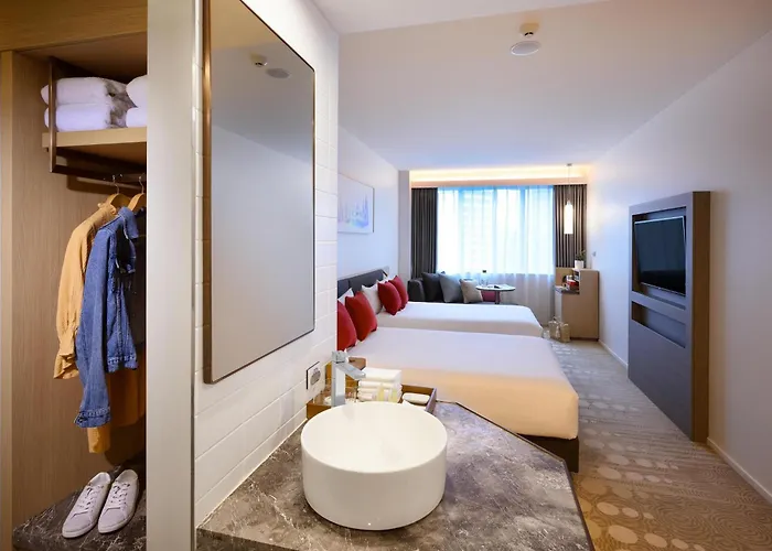 Central hotel: Ibis Melbourne Central