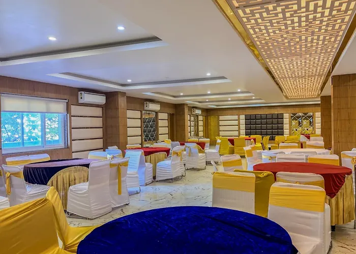 Central hotel: Zip By Spree Hotels Grand Legacy Prime