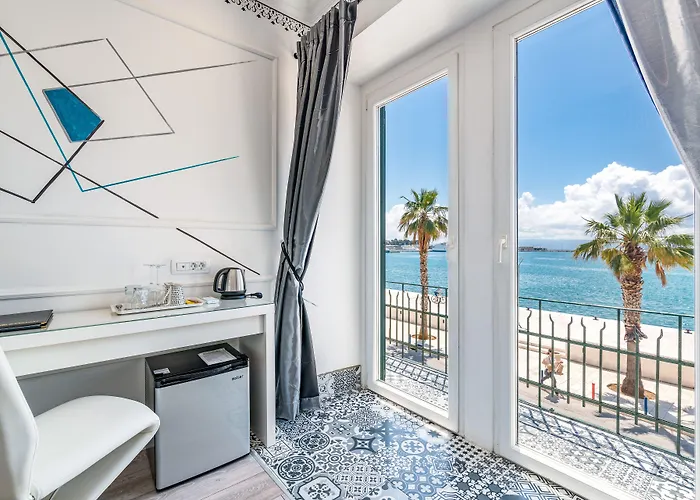 Galeria Valeria Seaside Downtown - Mag Quaint & Elegant Boutique s