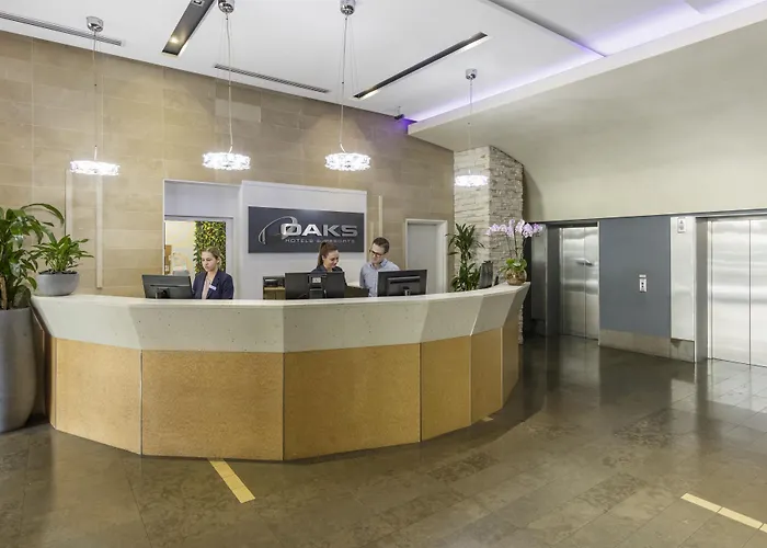 Oaks On Felix Suites