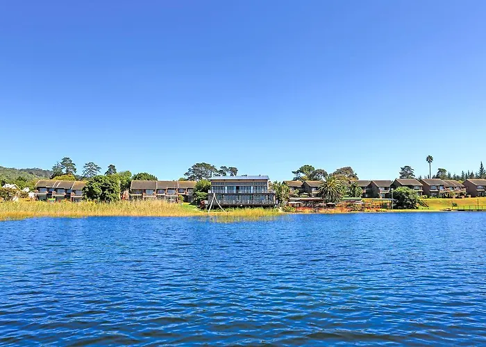 Family Hotel: Pine Lake Marina