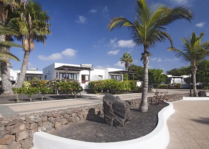 Hotel cerca del colegio: Bungalows Playa Limones