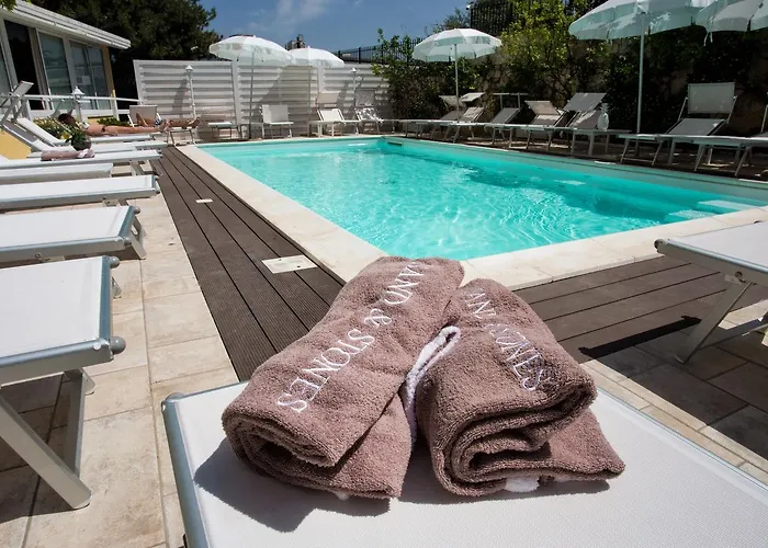 Hotel con tennis: Hotel Villa Serena